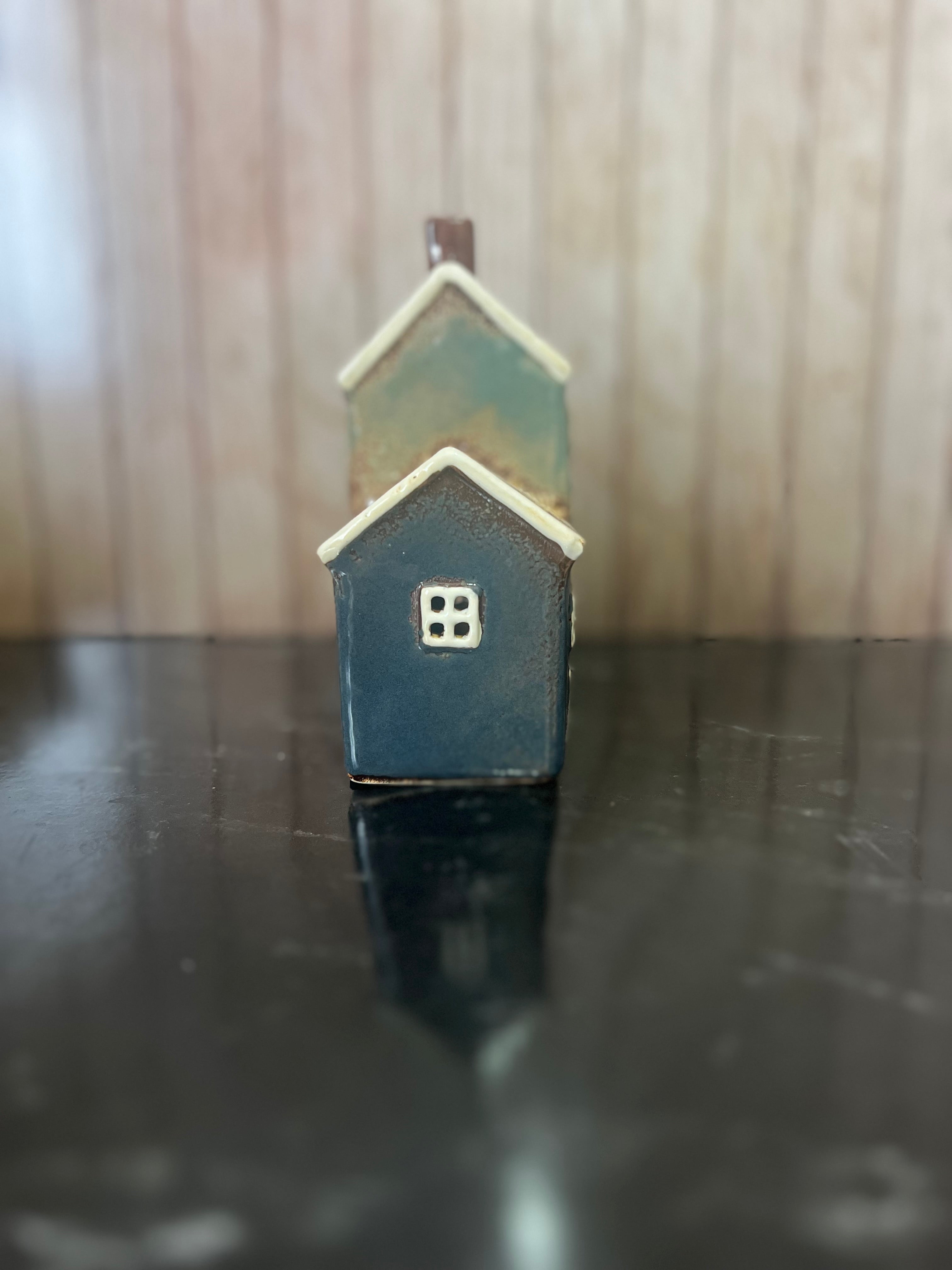 3 in Row of Houses Ceramic Tea Light Holder a Lovely Detailed Gift 16cm W x 7cm D x 15cm H
