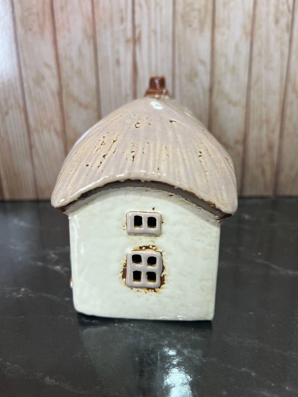 The Red Lion Pub Ceramic Tea Light Holder