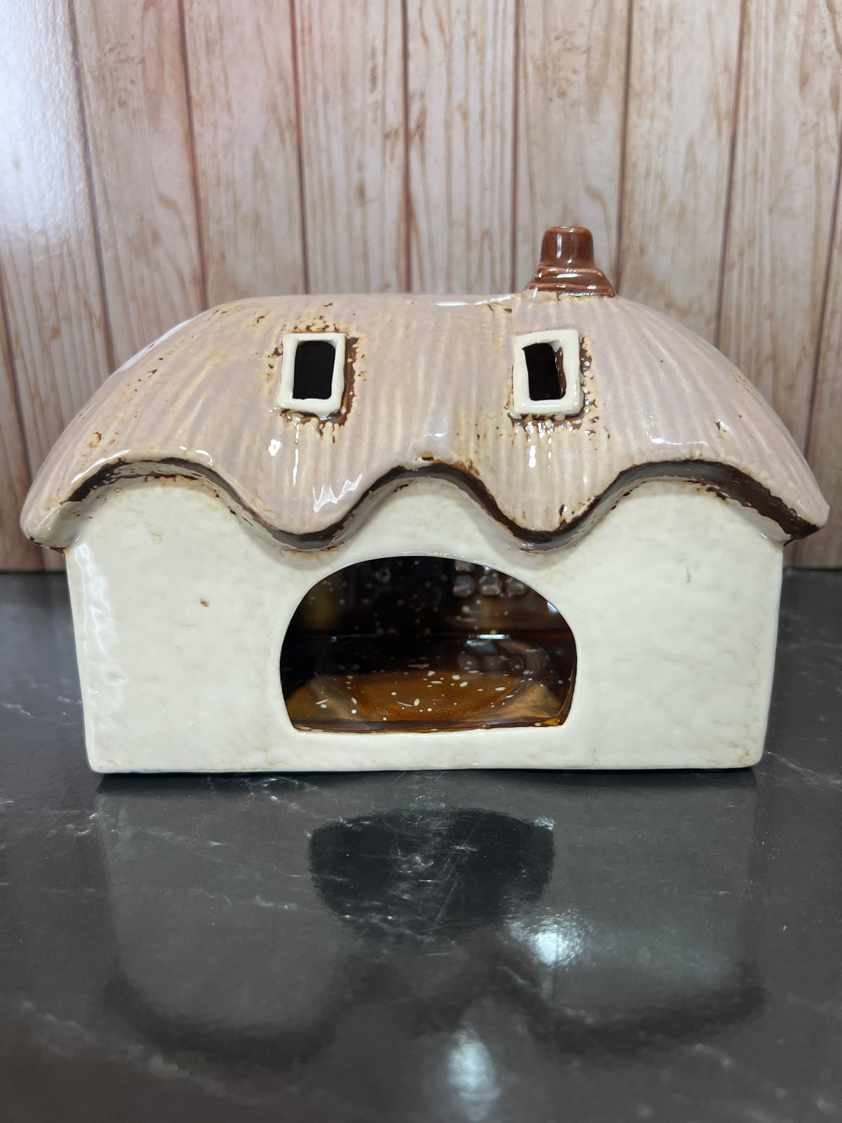 The Red Lion Pub Ceramic Tea Light Holder