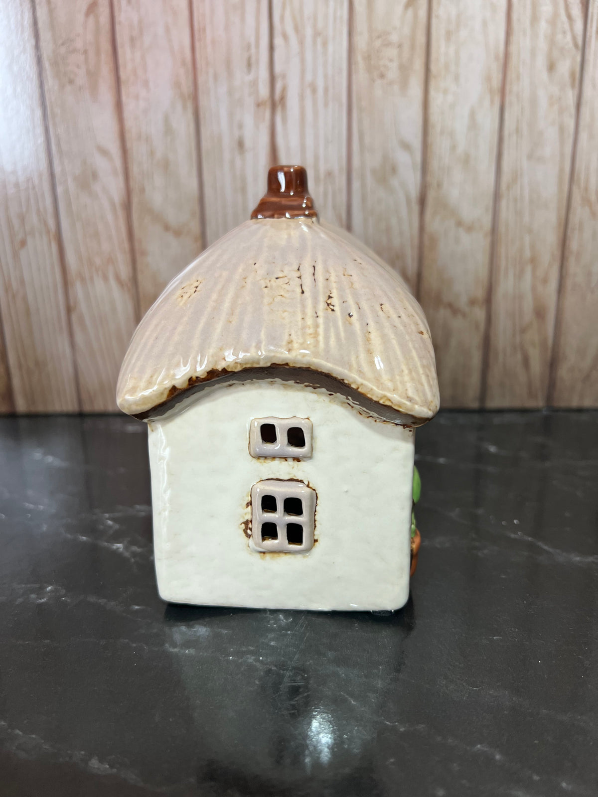 The Red Lion Pub Ceramic Tea Light Holder