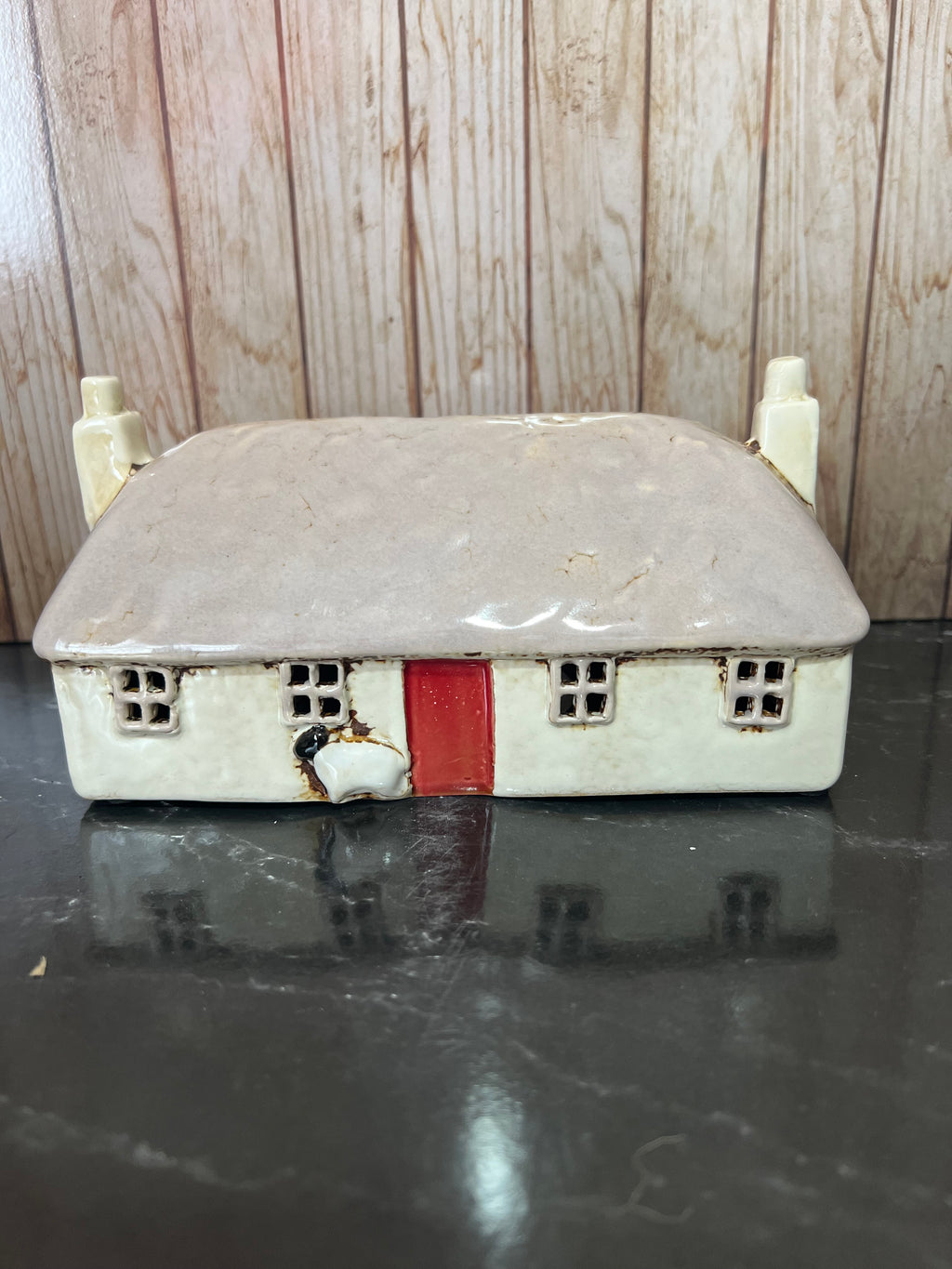 Croft House Thatched Roof Ceramic Tea Light Holder
