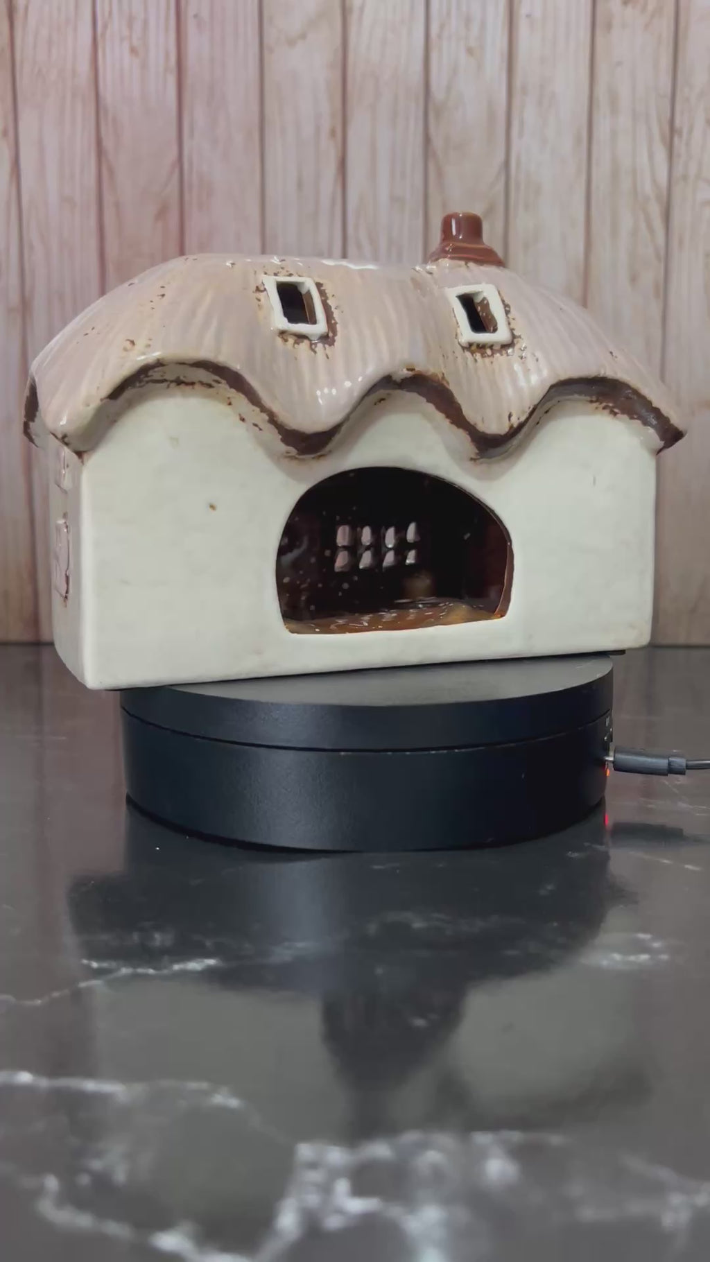 The Red Lion Pub Ceramic Tea Light Holder