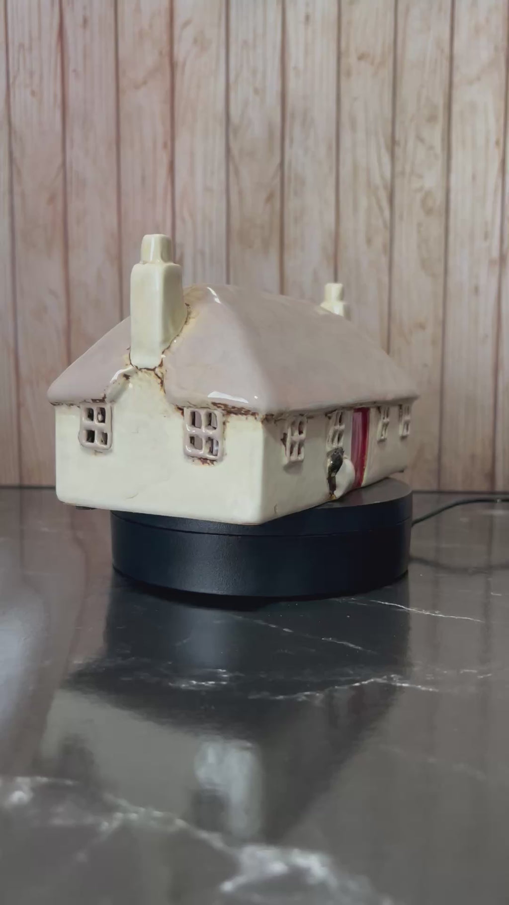 Croft House Thatched Roof Ceramic Tea Light Holder